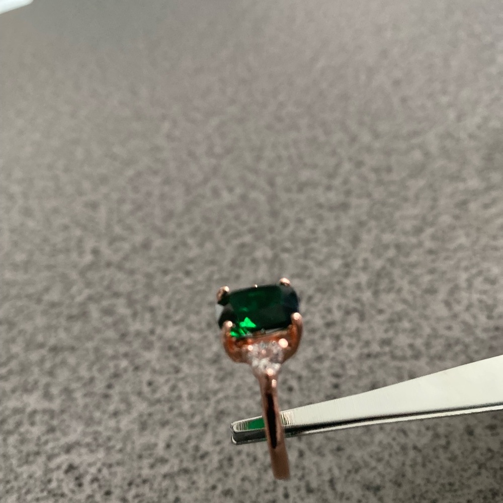 EMERALD RING GOLD PLATED SIZE 8 (NEW) - Picture 4 of 5